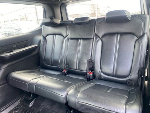 Used 2022 Jeep Wagoneer Series III w/ Premium Group I image 25