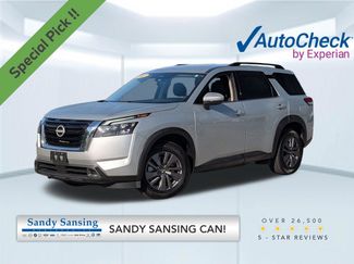 Used 2024 Nissan Pathfinder SV video 1