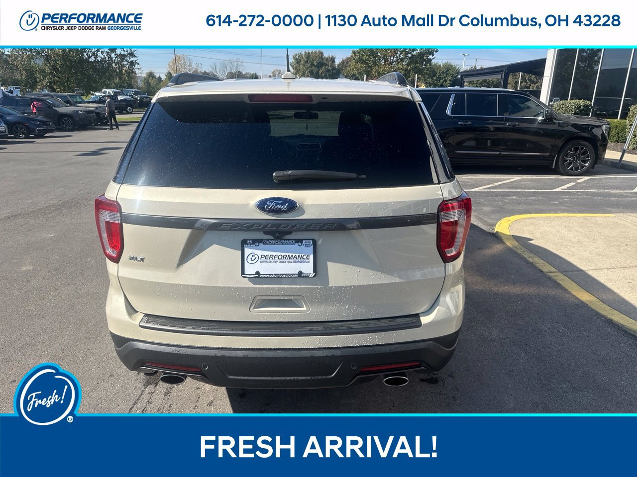 Used 2018 Ford Explorer XLT w/ Equipment Group 202A FWD image 5