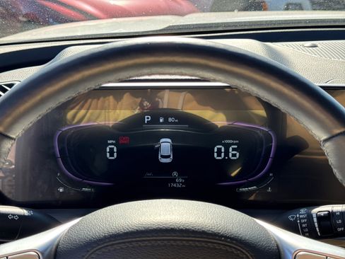 Used 2024 Kia Telluride EX X-Line image 27