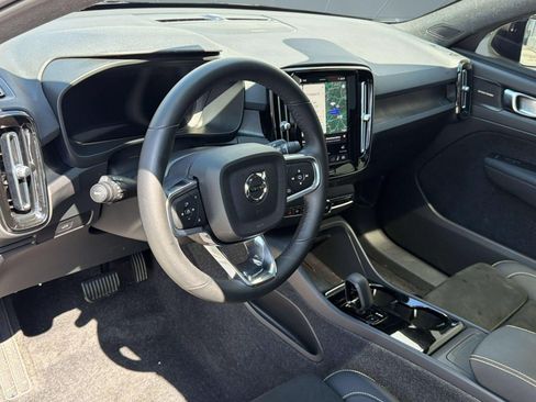 Certified 2023 Volvo C40 P8 Recharge Ultimate AWD/4WD image 4