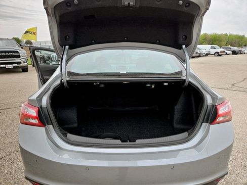 Used 2024 Chevrolet Malibu LT FWD image 32