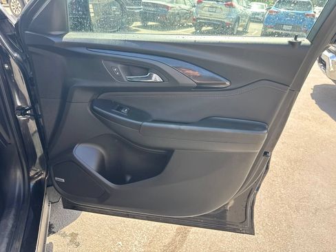 Used 2021 Chevrolet TrailBlazer RS w/ Technology Package FWD image 11