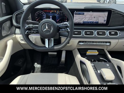 Used 2025 Mercedes-Benz GLS 450 4MATIC image 17