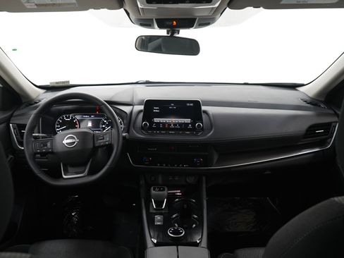 Used 2025 Nissan Rogue SV AWD/4WD image 11