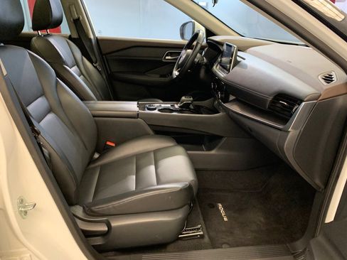 Used 2021 Nissan Rogue SV w/ Premium Package AWD/4WD image 48