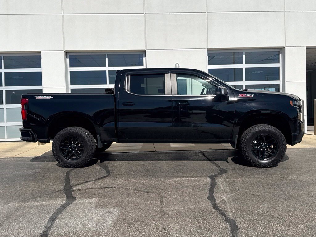 Used 2021 Chevrolet Silverado 1500 LT Trail Boss w/ Convenience Package II AWD/4WD image 3