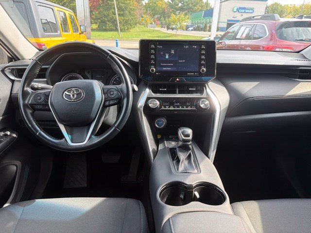 Used 2021 Toyota Venza LE AWD/4WD image 21