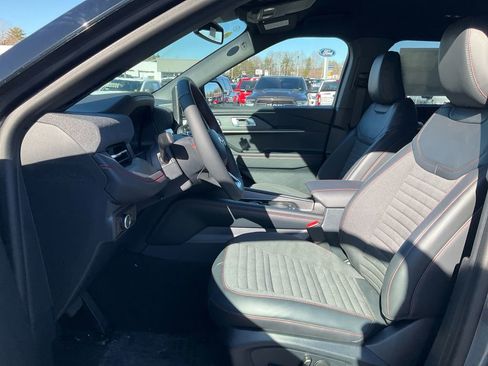 New 2026 Ford Explorer ST-Line w/ ST-Line Street Pack RWD image 16