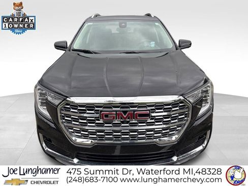 Used 2023 GMC Terrain Denali w/ Black Diamond Edition AWD/4WD image 9