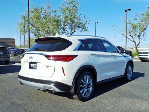 Used 2022 INFINITI QX50 Essential image 6