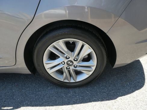 Used 2020 Hyundai Elantra Value Edition w/ Cargo Package (C1) FWD image 34