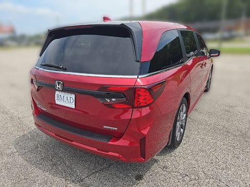 Used 2025 Honda Odyssey Touring image 14