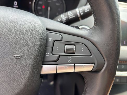 Used 2020 Cadillac XT4 Premium Luxury FWD image 29