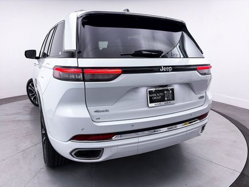 Used 2023 Jeep Grand Cherokee Overland image 4