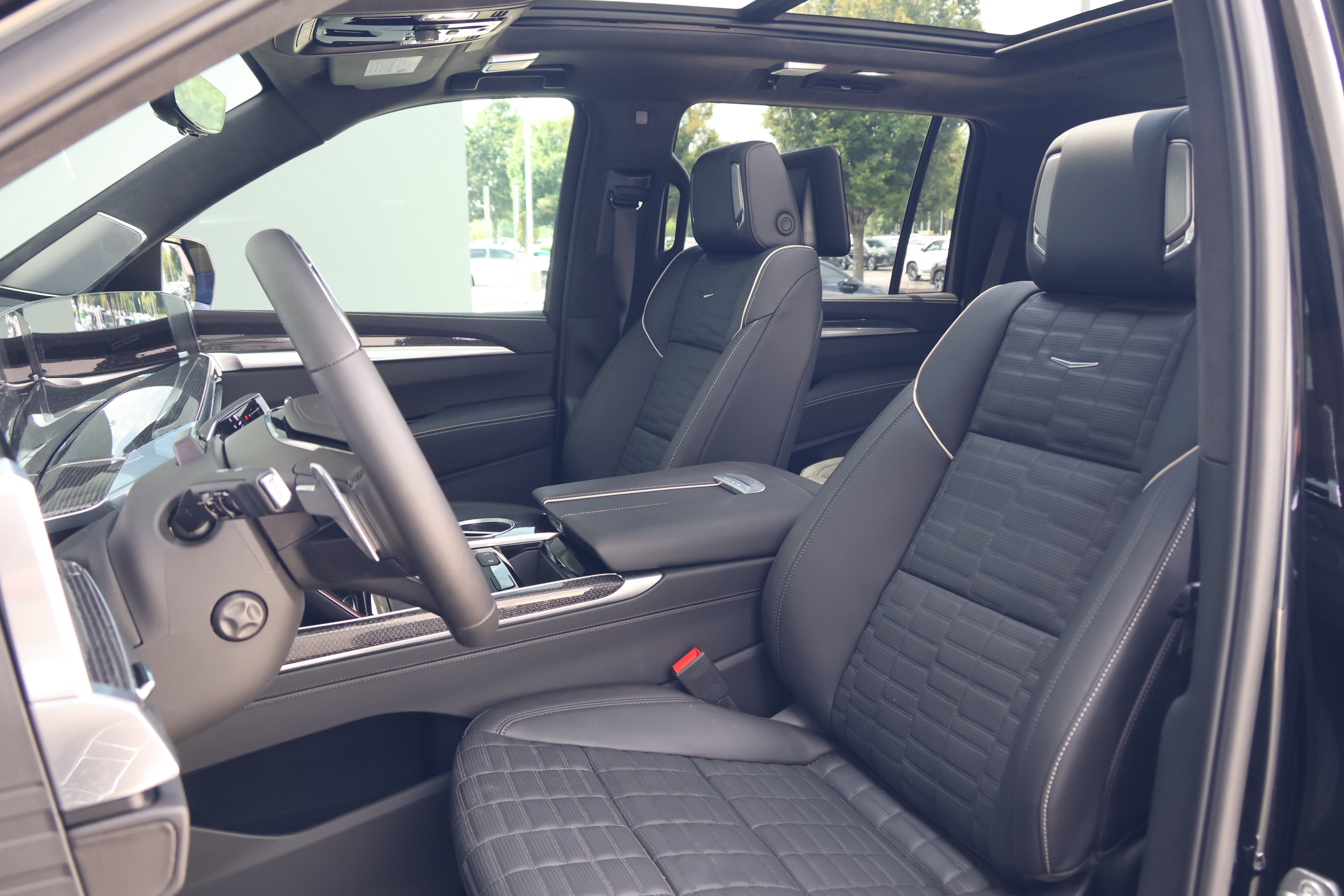 Used 2026 Cadillac Escalade ESV V AWD/4WD image 40