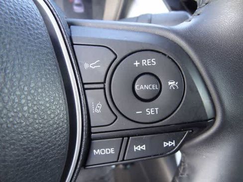 Used 2022 Toyota Corolla SE FWD image 17