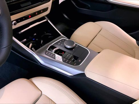 New 2026 BMW 330i xDrive Sedan w/ M Sport Package AWD/4WD image 7