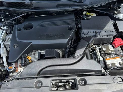 Used 2017 Nissan Altima 2.5 SV image 22