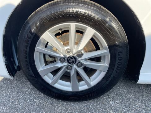 Used 2025 Toyota Camry LE image 29