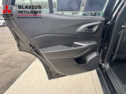 Used 2024 Chevrolet Trax RS image 34