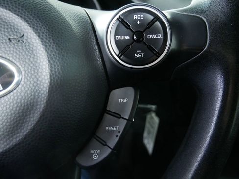 Used 2016 Kia Soul Base image 26