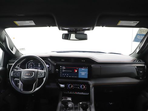 Used 2022 GMC Sierra 1500 AT4 w/ AT4 Preferred Package image 13