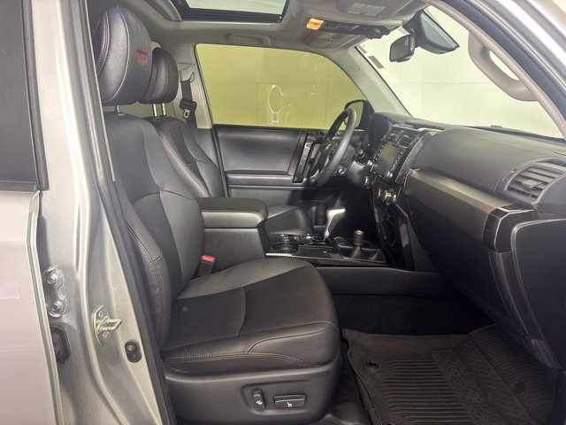 Used 2022 Toyota 4Runner TRD Off-Road Premium w/ TRD Black Wheel Package (TMS) AWD/4WD image 4