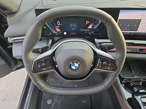 Certified 2025 BMW 540i xDrive image 21