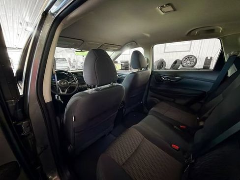 Used 2018 Nissan Rogue S AWD/4WD image 9