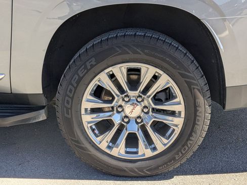 Used 2021 GMC Yukon XL Denali image 26