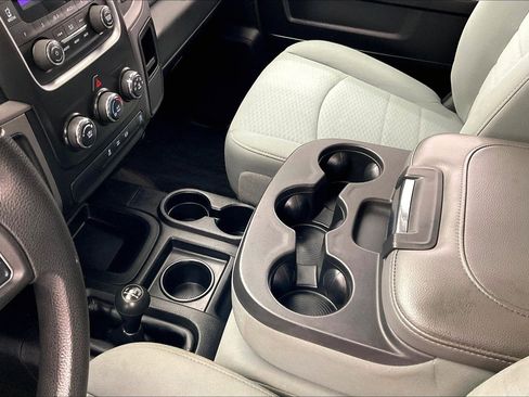 Used 2013 RAM 2500 Tradesman w/ Chrome Appearance Group image 16