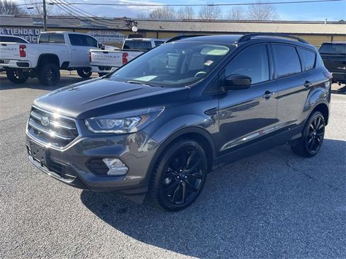 Used 2019 Ford Escape SE image 9