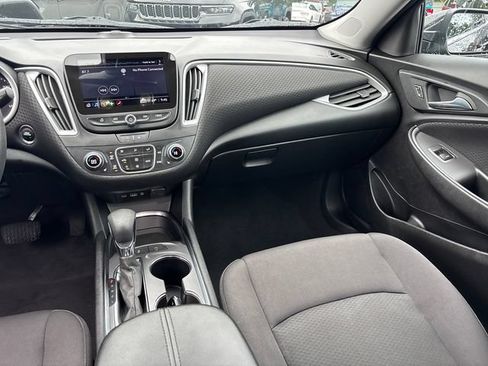 Used 2024 Chevrolet Malibu LT FWD image 11