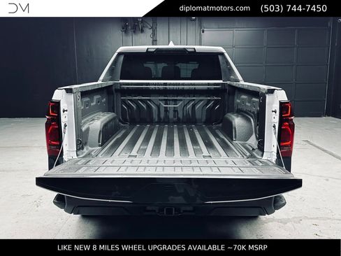 Used 2024 Chevrolet Silverado EV W/T AWD/4WD image 43