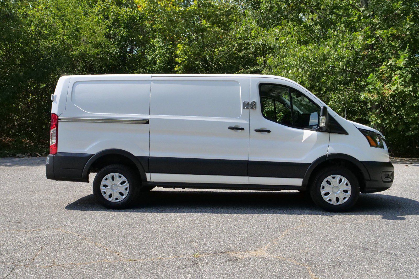 Used 2022 Ford E-Transit Low Roof w/ Load Area Protection Package RWD image 44
