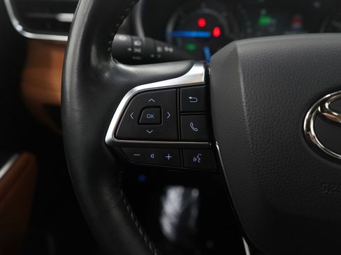 Used 2021 Toyota Highlander Platinum image 25