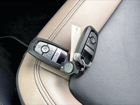 Used 2024 Ford Bronco Wildtrak AWD/4WD image 13