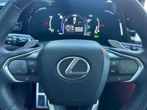 Used 2025 Lexus NX 450h+ F Sport image 28