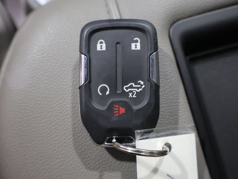 Used 2022 Chevrolet Silverado 1500 LTZ AWD/4WD image 29