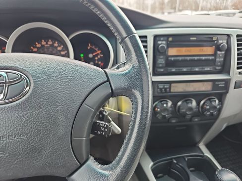 Used 2008 Toyota 4Runner SR5 image 21