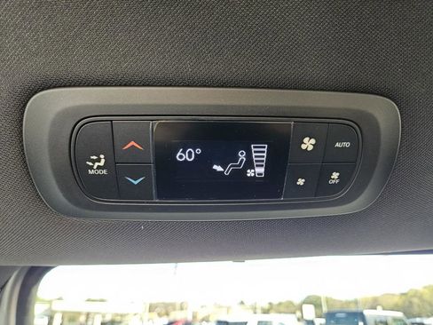 New 2026 Chrysler Pacifica Select image 32