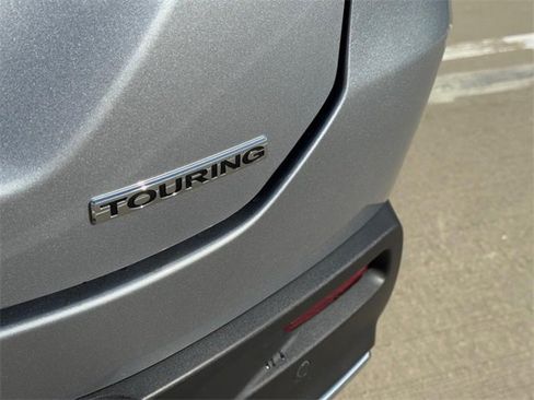 Used 2023 Honda Pilot Touring image 6