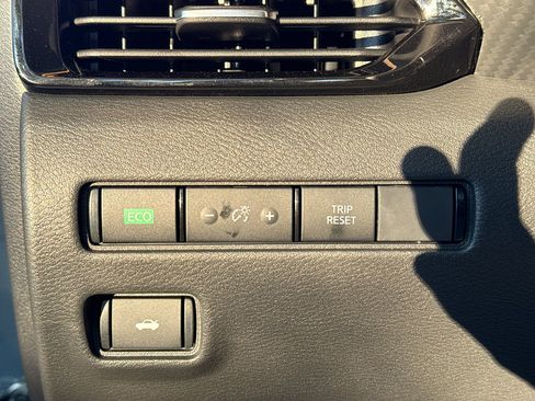 New 2025 Nissan Sentra SV image 22