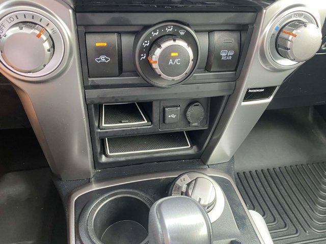 Used 2022 Toyota 4Runner SR5 Premium w/ Moonroof Package AWD/4WD image 17