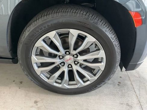 Used 2021 GMC Yukon Denali w/ Denali Premium Package AWD/4WD image 31