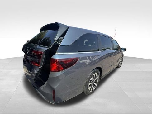 Used 2025 Honda Odyssey EX-L image 6