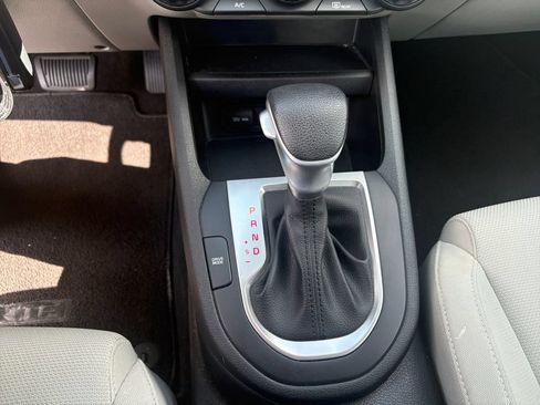 Used 2022 Kia Forte LXS w/ LXS Technology Package FWD image 21