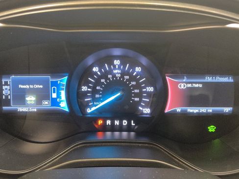 Used 2019 Ford Fusion SE FWD image 23