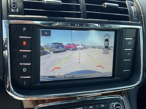 Used 2020 Lincoln Continental AWD w/ Premium Package image 25